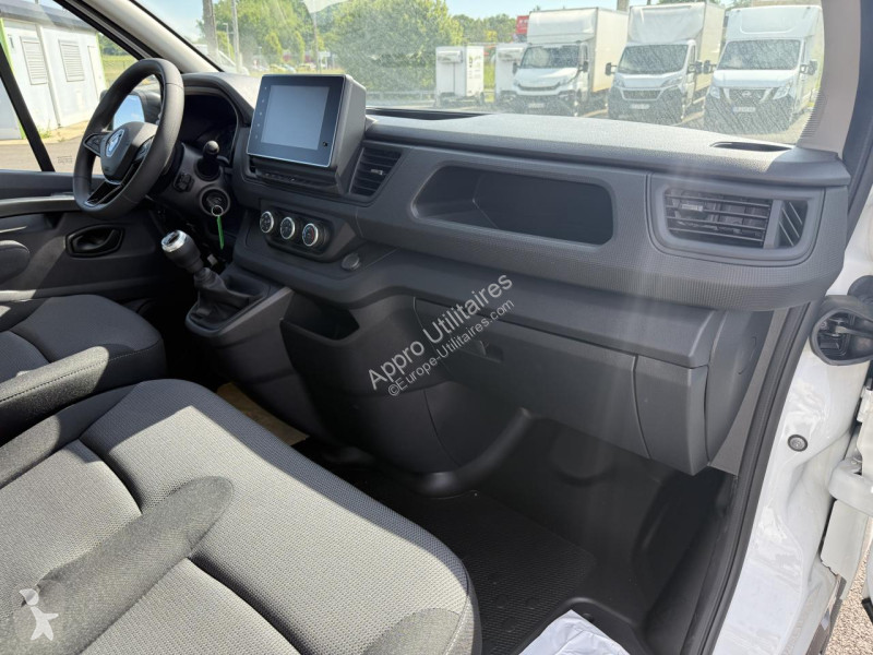 Véhicule utilitaire Renault TRAFIC L2H1 170CH...