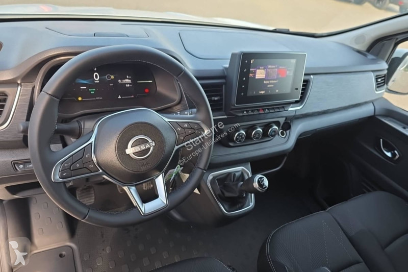 Véhicule utilitaire Nissan PRIASTAR FOURGON
