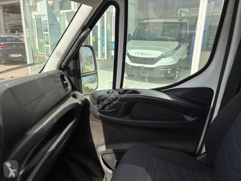 Iveco  35C16 3.0 DOBLE CABINA  CAJA BASCULANTE...