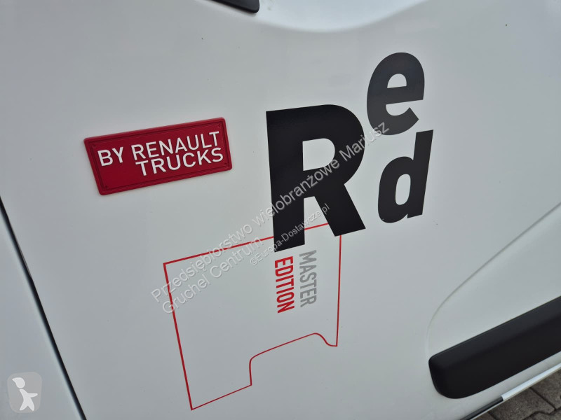 Лекотоварен автомобил Renault Master 2.3 -...