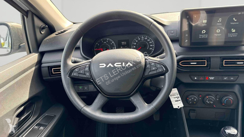 Лекотоварен автомобил Dacia SANDERO
