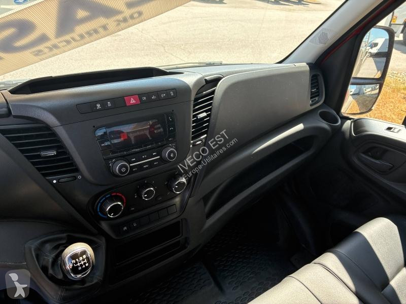 Véhicule utilitaire Iveco CCb 35C14 Benne +...