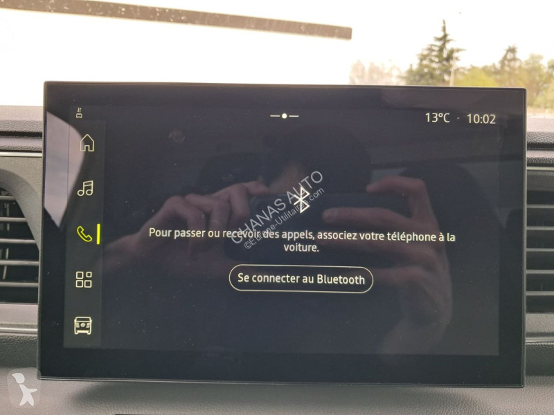 Véhicule utilitaire Nissan 3T5 2L 150...