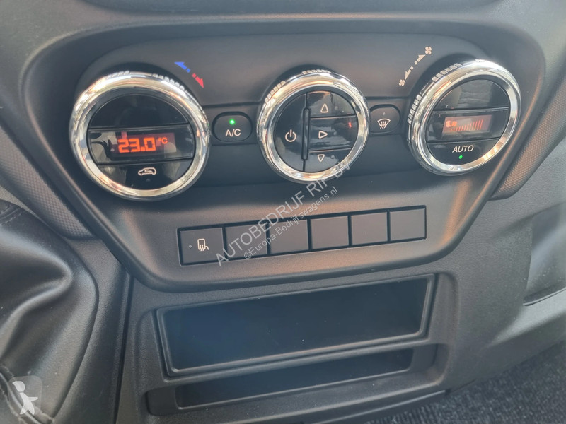 Samochód dostawczy Iveco 35C18 3.0D L2H2 DC...