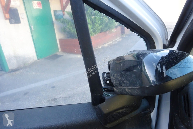 Véhicule utilitaire Peugeot PARTNER 1,5 HDI 100
