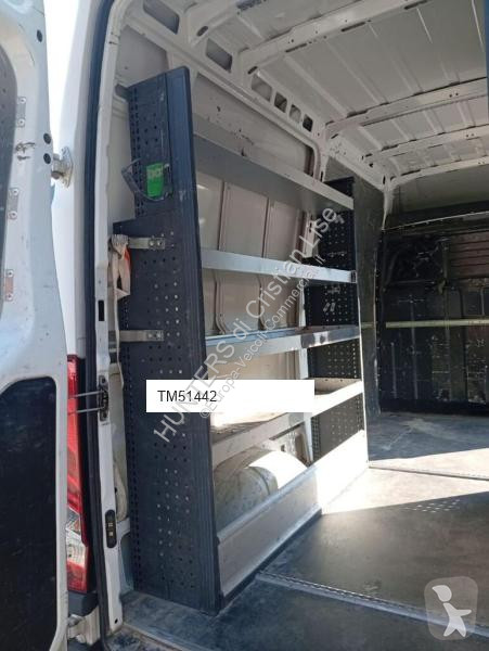 Veicolo commerciale Iveco 35-150
