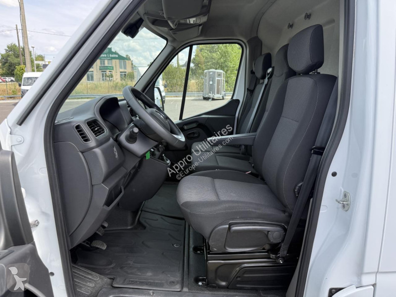 Véhicule utilitaire Renault MASTER Grand...