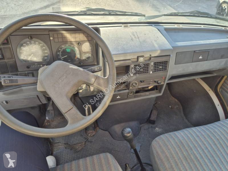 Véhicule utilitaire Iveco 35.10