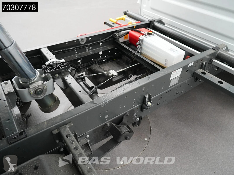 Véhicule utilitaire Iveco 35C18 3.0L...