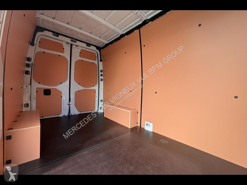 عربة نفعية Mercedes Fg 315 CDI 37 3T5 Pro