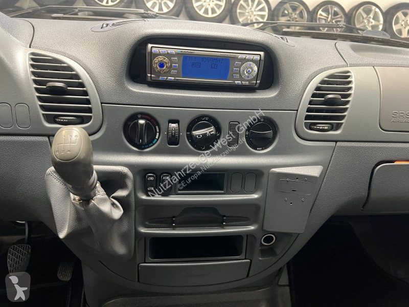 عربة نفعية Mercedes...