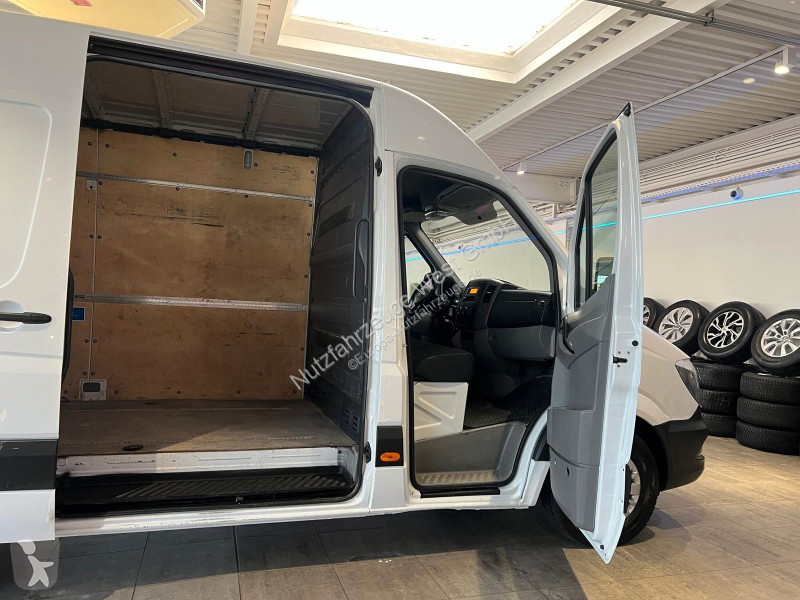 عربة نفعية Mercedes 313/316...
