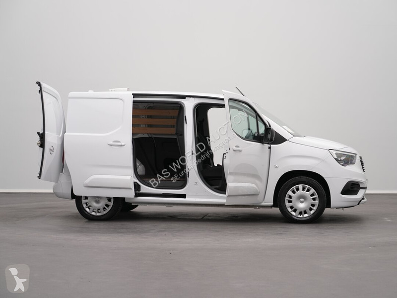 Лекотоварен автомобил Opel 110pk