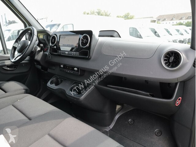 Véhicule utilitaire Mercedes Sprinter 317...