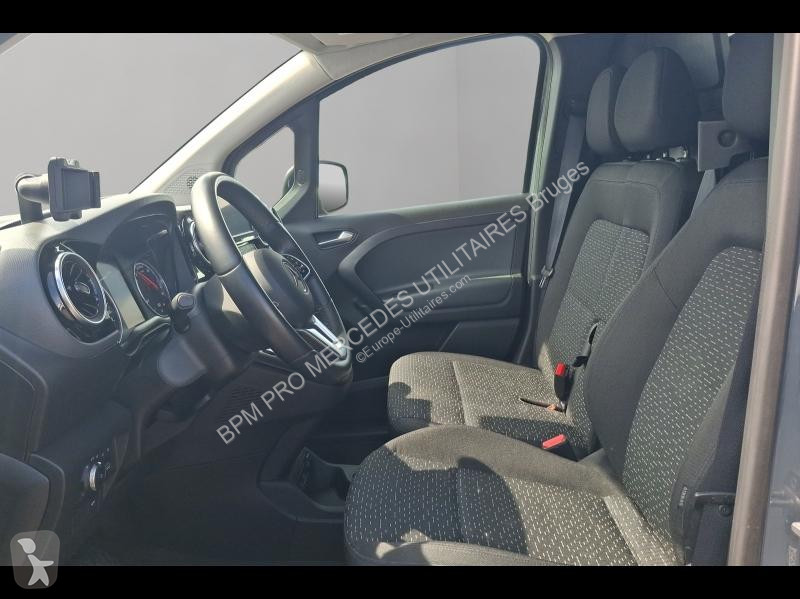 عربة نفعية Mercedes e Long Select