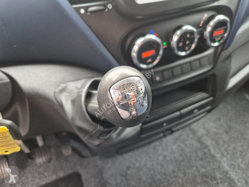 Samochód dostawczy Iveco 35C16 2.3D/ Navi/...