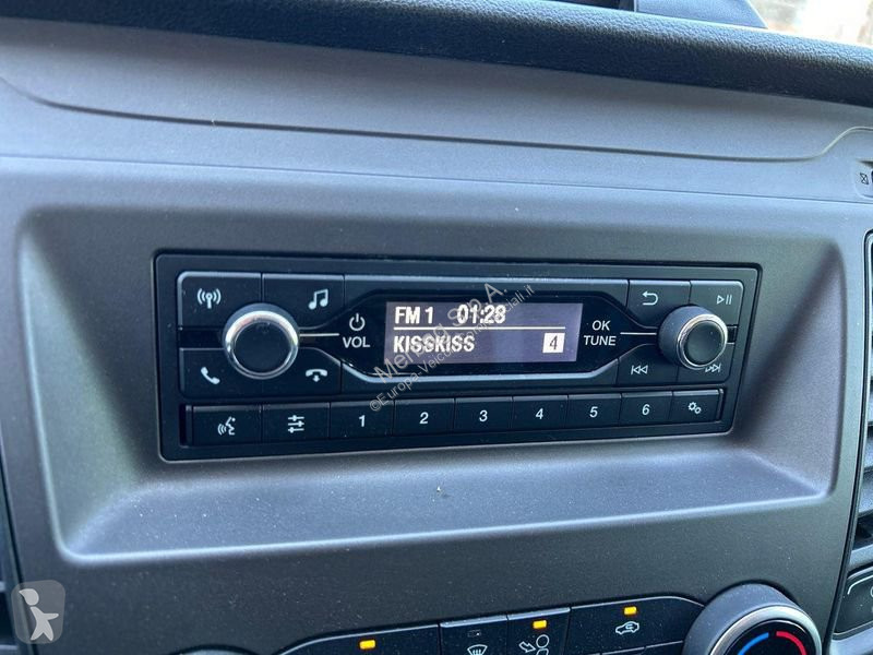 Furgoneta Ford 300 2.0 tdci 130cv Titanium L1H1...