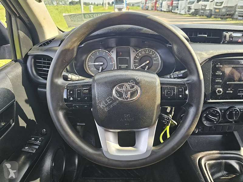 عربة نفعية Toyota 2.4 4x4 Airco NAP Pickup Hilux