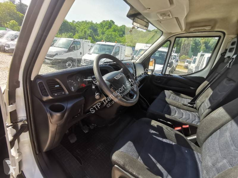 عربة نفعية Iveco