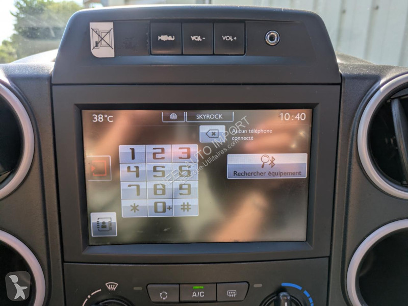 Véhicule utilitaire Citroën BERLINGO II 1.6...