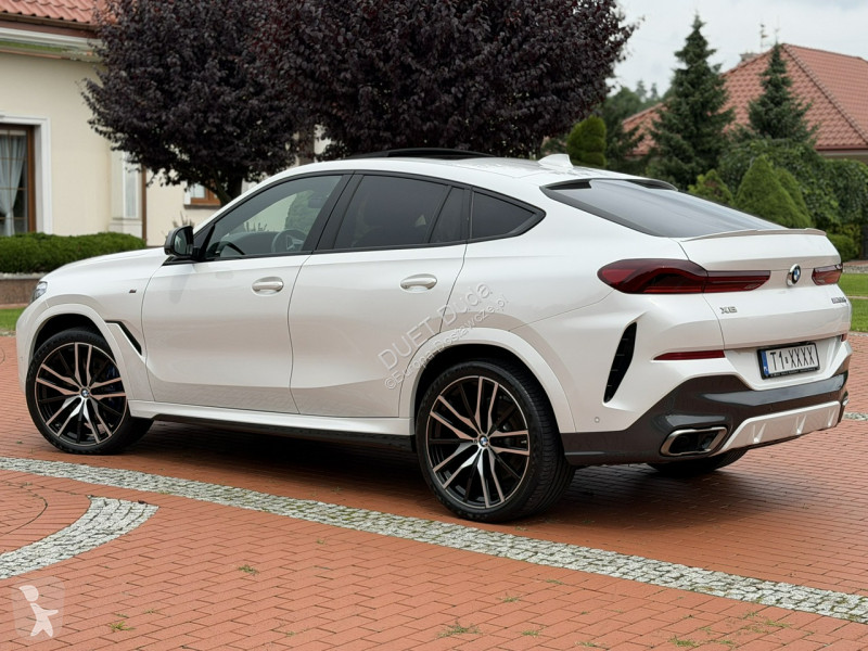Samochód dostawczy BMW X6