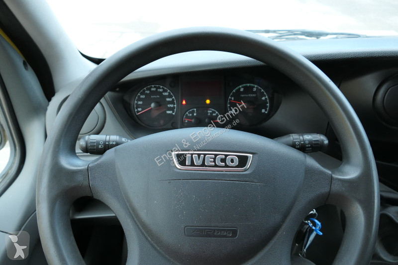 Veicolo commerciale Iveco Daily 35 S11 C30C...