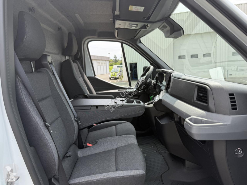 Véhicule utilitaire Renault MASTER 3t5 L2H2 2.0...