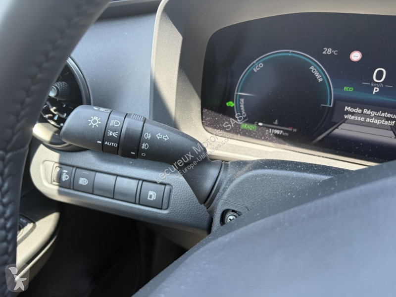 Furgoneta Toyota (2) 1.8 Hybride 140 Design