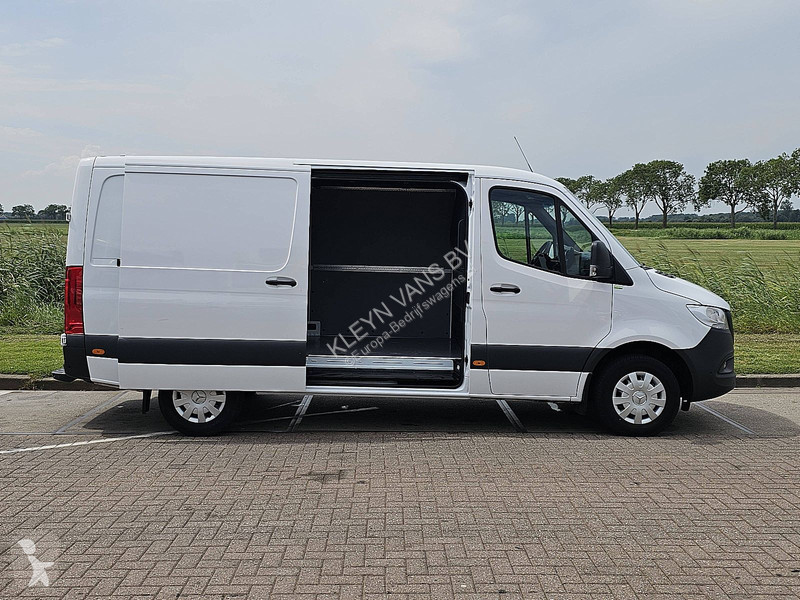 عربة نفعية Mercedes 315 L2H1 RWD Mbux AC