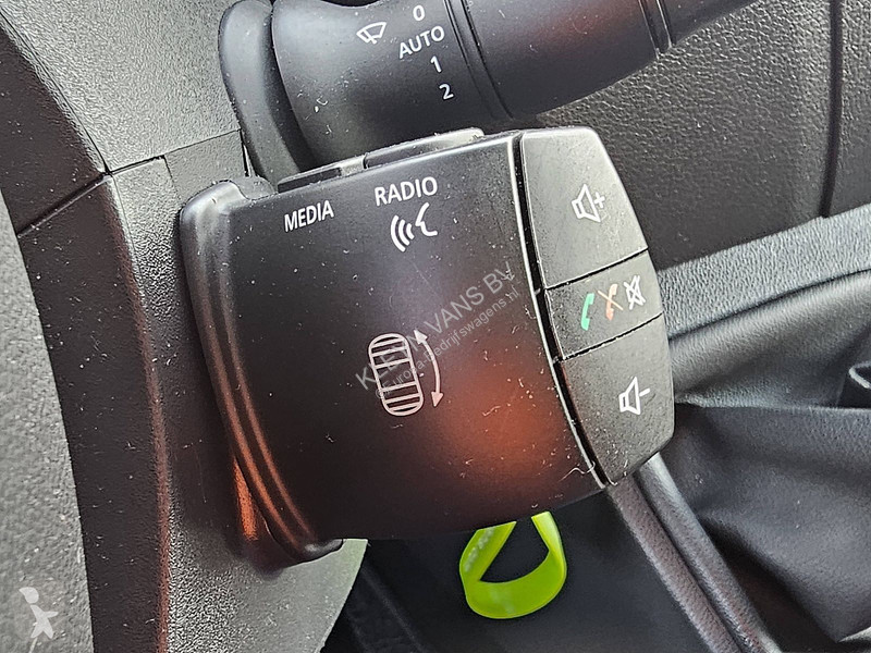 عربة نفعية Renault 2.3 Koelwagen Laadklep!