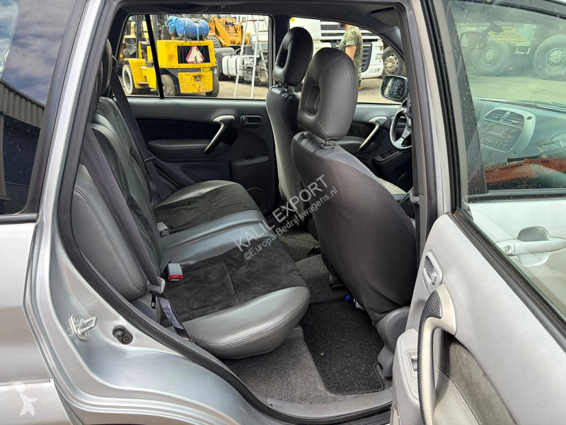 Toyota SUV - 4x4 - Manual Gearbox - Power...