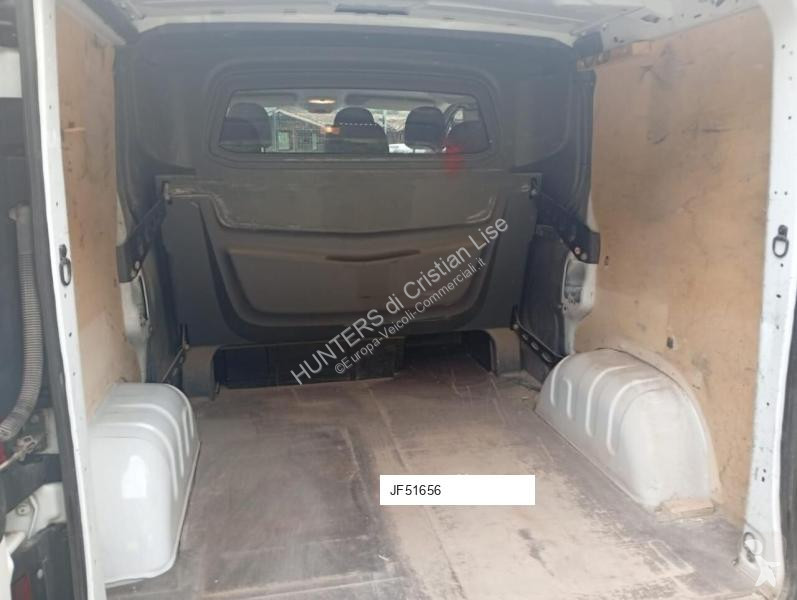 Véhicule utilitaire Opel 6 posti