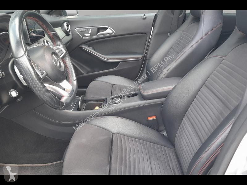 Véhicule utilitaire Mercedes CLA 220 d...