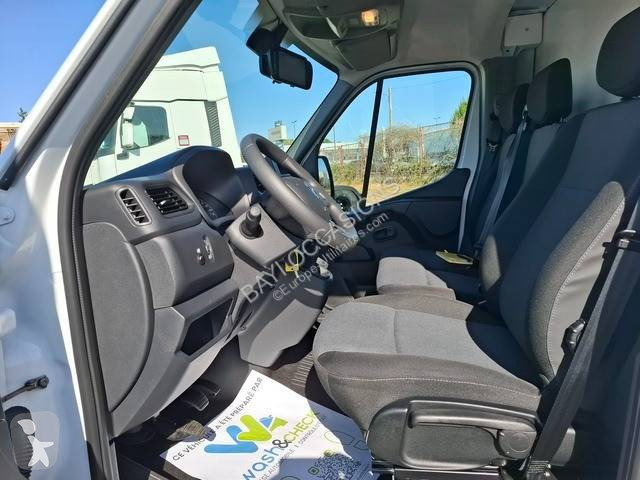 Samochód dostawczy Renault
