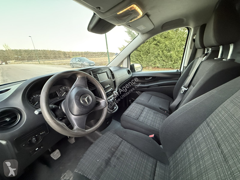 Véhicule utilitaire Mercedes  VITO
