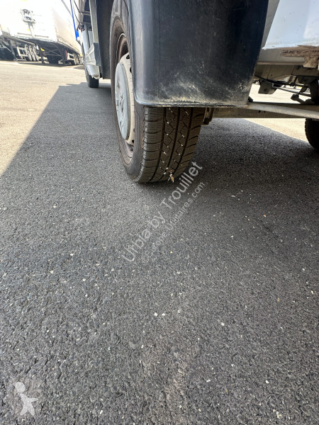 عربة نفعية Renault 20M3 145 CV FOURGON HAYON 3,5 T