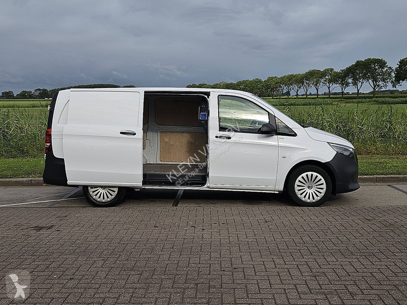 Véhicule utilitaire Mercedes 116 L2 Mbux Navi...
