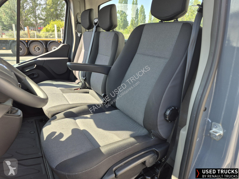 عربة نفعية Renault