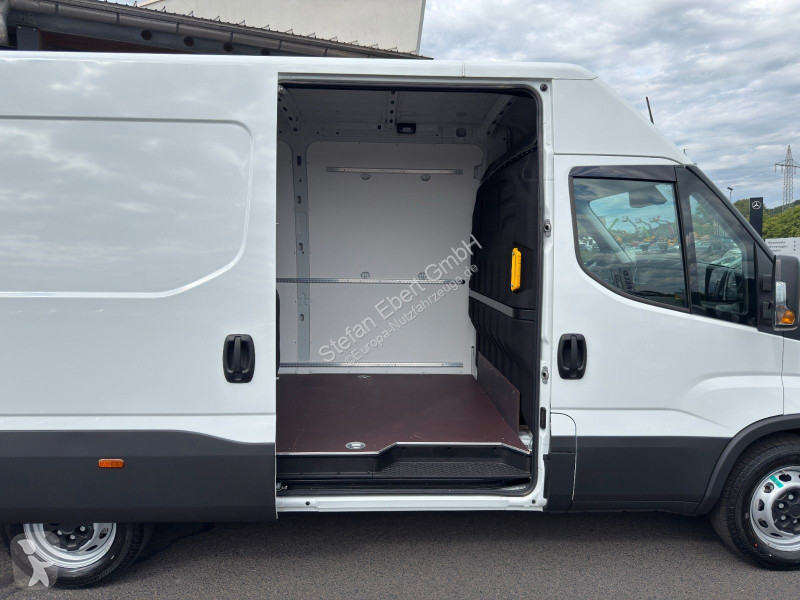 عربة نفعية Iveco 35S14B V Airlineschienensystem...