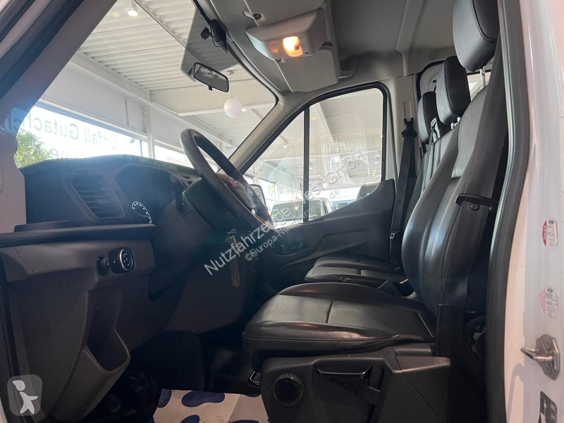 عربة نفعية Ford TDI Maxi DoKa...