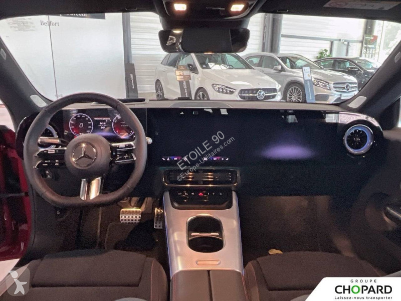 عربة نفعية Mercedes CLA 180 8F-eDCT