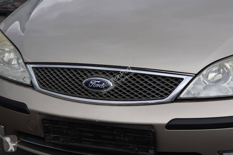 عربة نفعية Ford