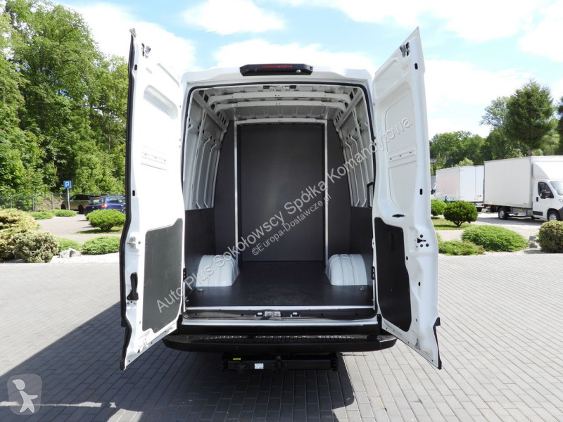 Furgoneta Iveco 35C16 DAILY