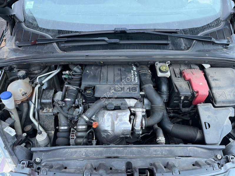 عربة نفعية Peugeot