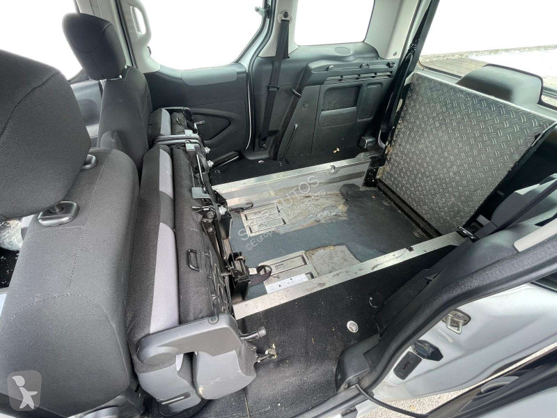 عربة نفعية Peugeot