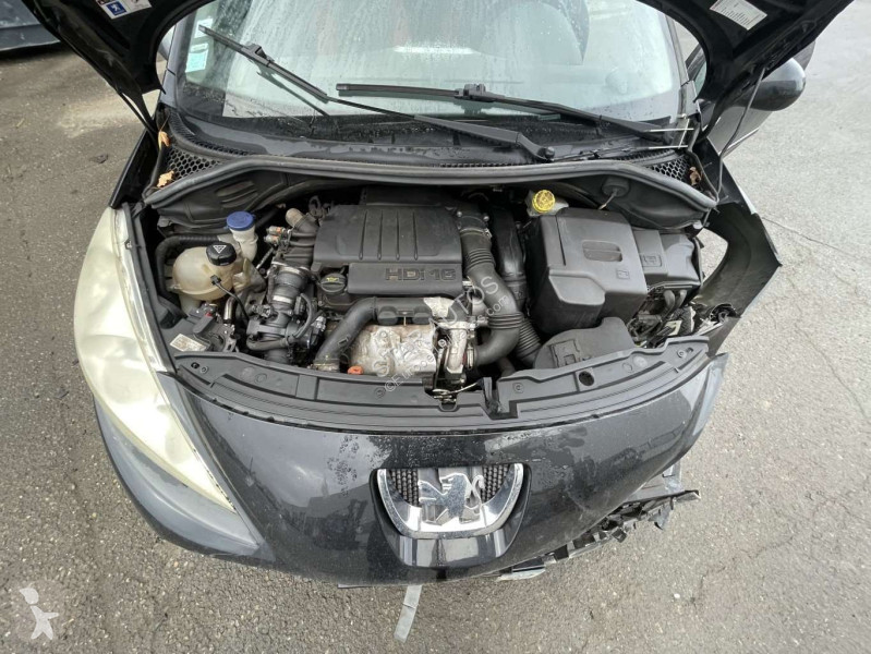 عربة نفعية Peugeot