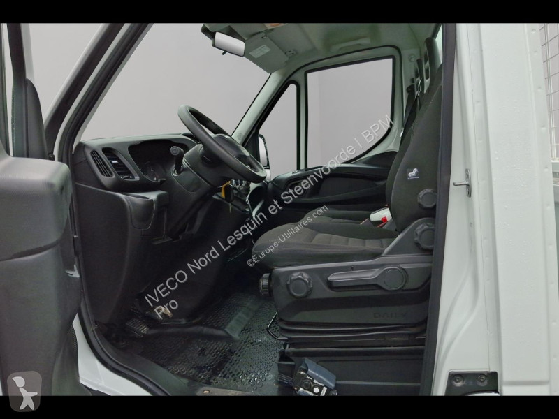 Véhicule utilitaire Iveco CCb 35C16H...