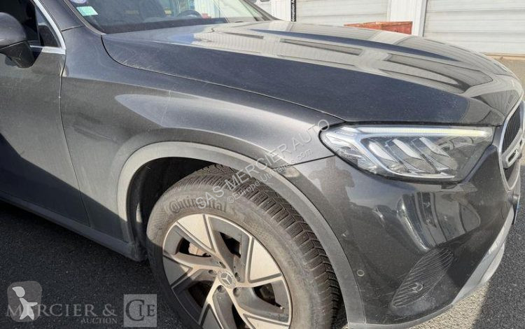 عربة نفعية Mercedes