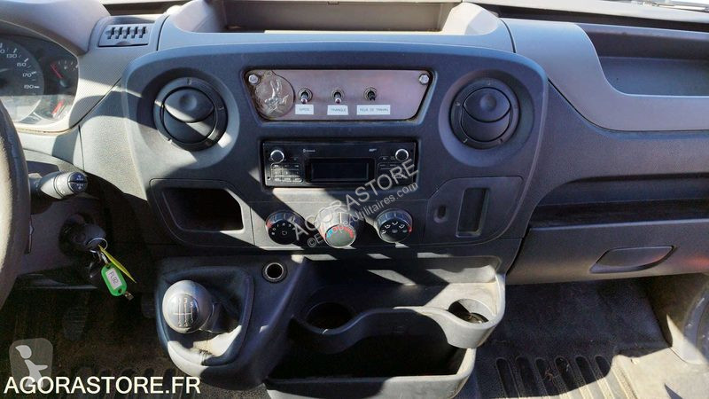 عربة نفعية Renault MASTER