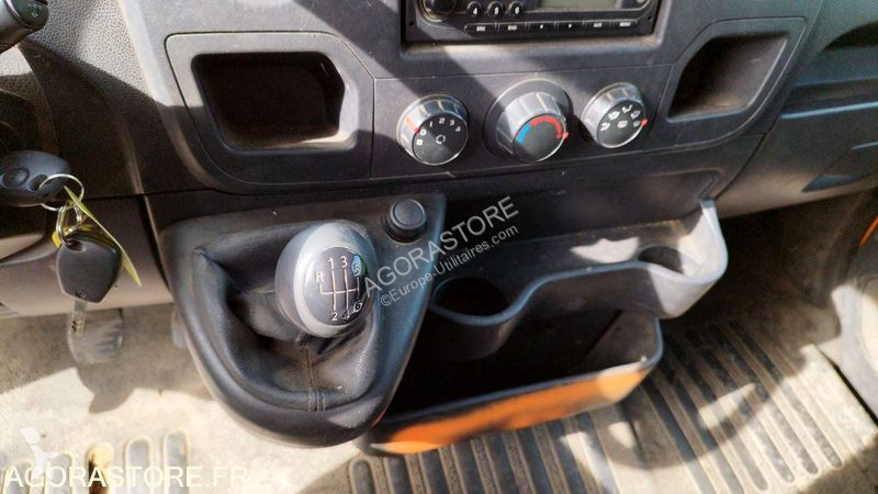 عربة نفعية Renault MASTER